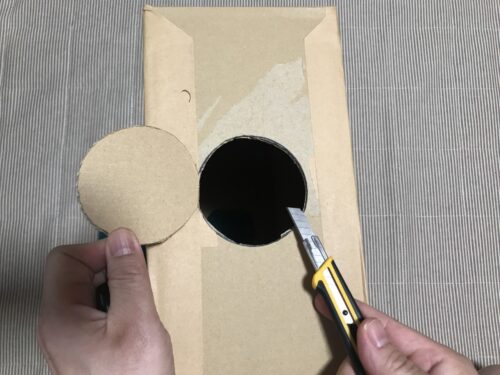 丸い穴が出来た