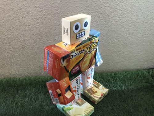 右から見た空き箱ロボット