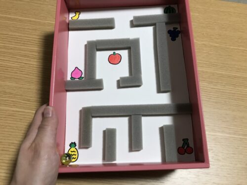 迷路を進んでフルーツを取る