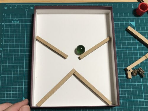 ビー玉を1つ転がしてみる
