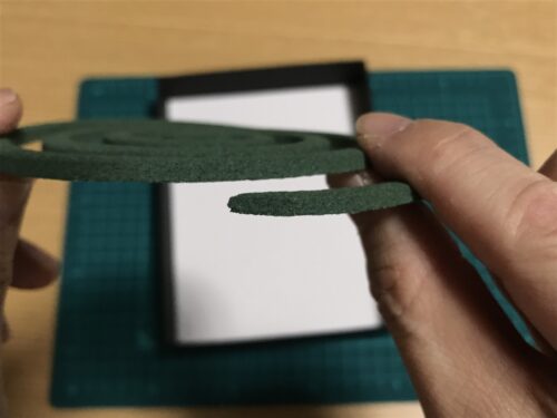 蚊取り線香を横から見た